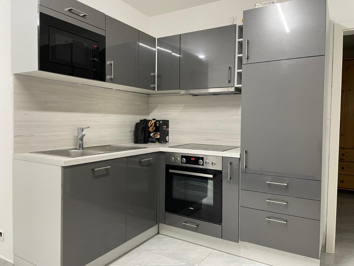Fully Equipped Apartment 3 Rooms 5 Bed Amburgo Esterno foto