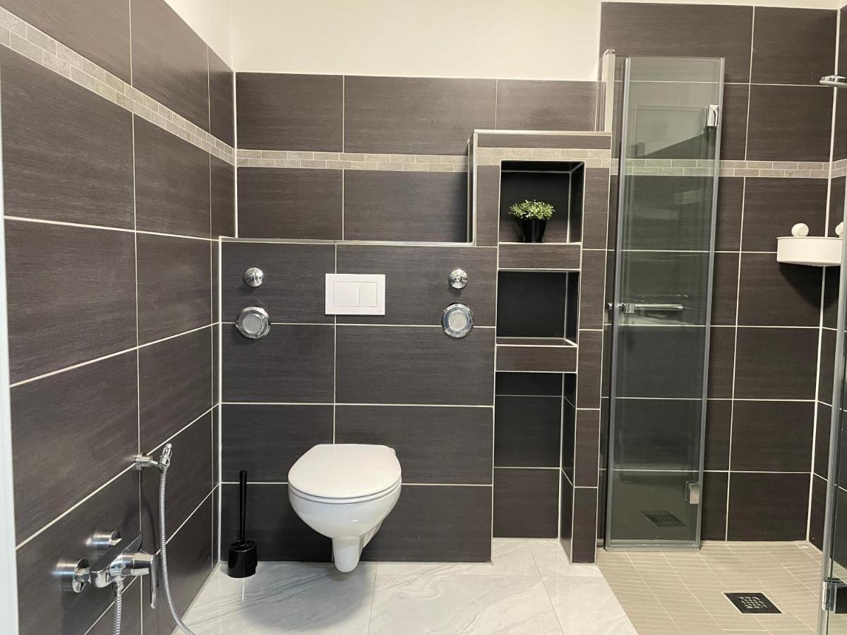 Fully Equipped Apartment 3 Rooms 5 Bed Amburgo Esterno foto